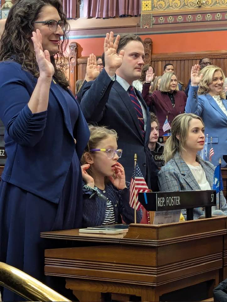 Rep. Foster sworn in for the 2025-26 legislative term.